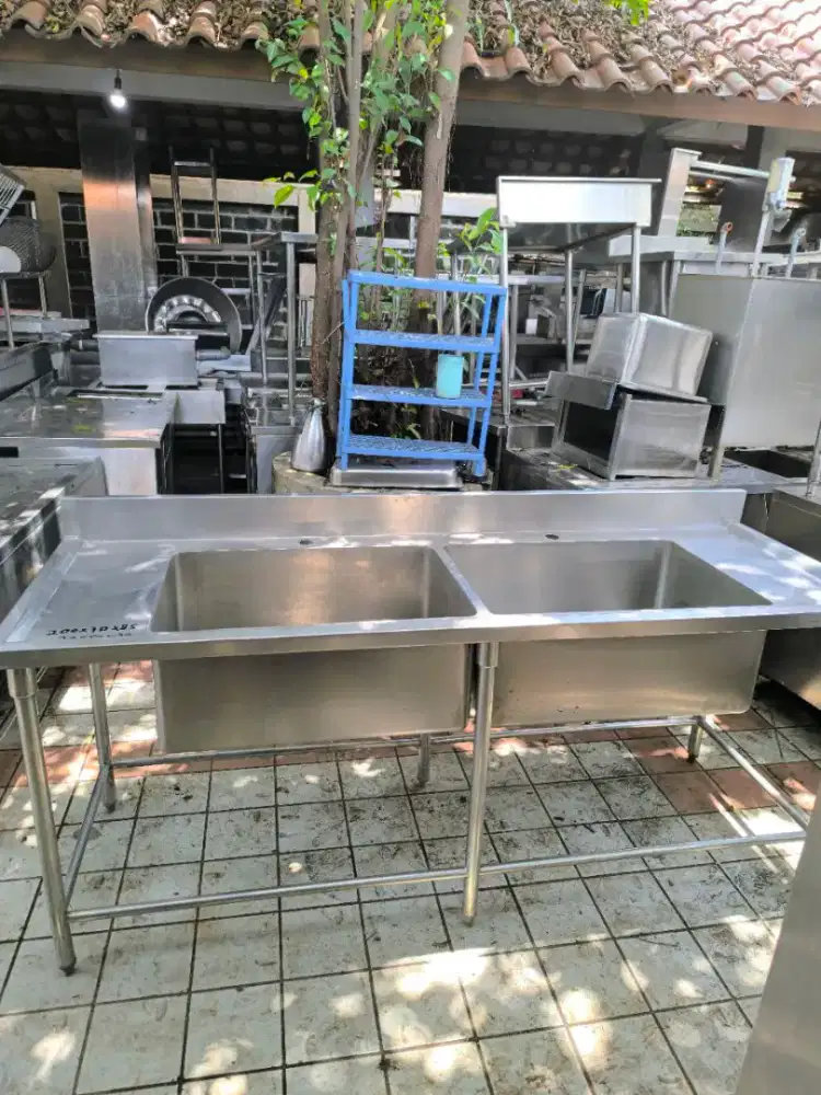 Double sink jumbo 
Uk 200×70×85
Uk lubang sink 70×50×30 

Hrg 3,8jt
