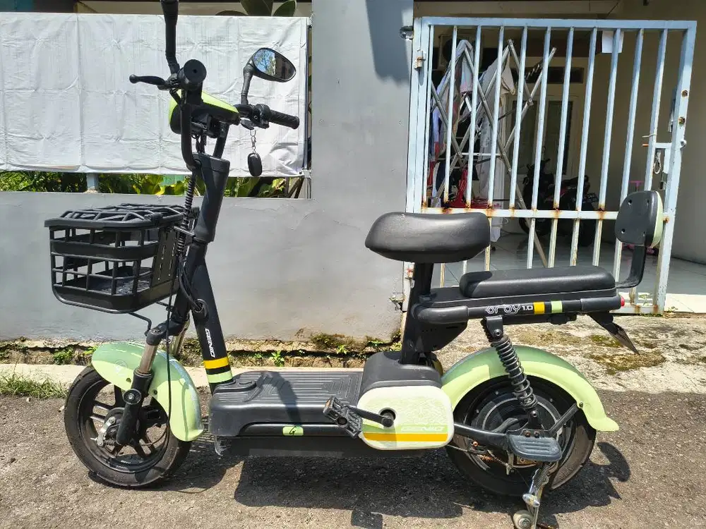 Sepeda Listrik Genio Orby 1.0 Kondisi Prima
