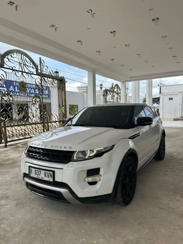 Dijual Range rover tahun 2011