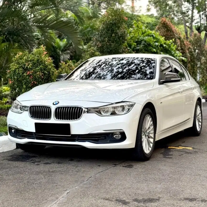 (CASH) BMW 320i F30 LCI Facelift 2018