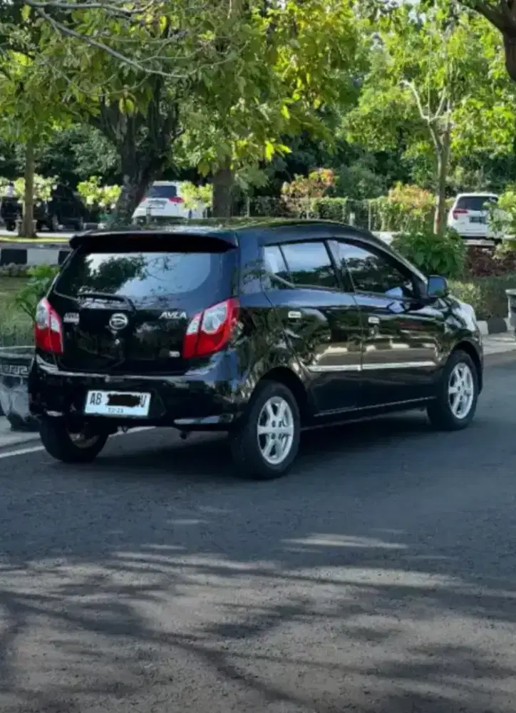 daihatsu Ayla 2015 tipe X 1000CC  A/T HITAM