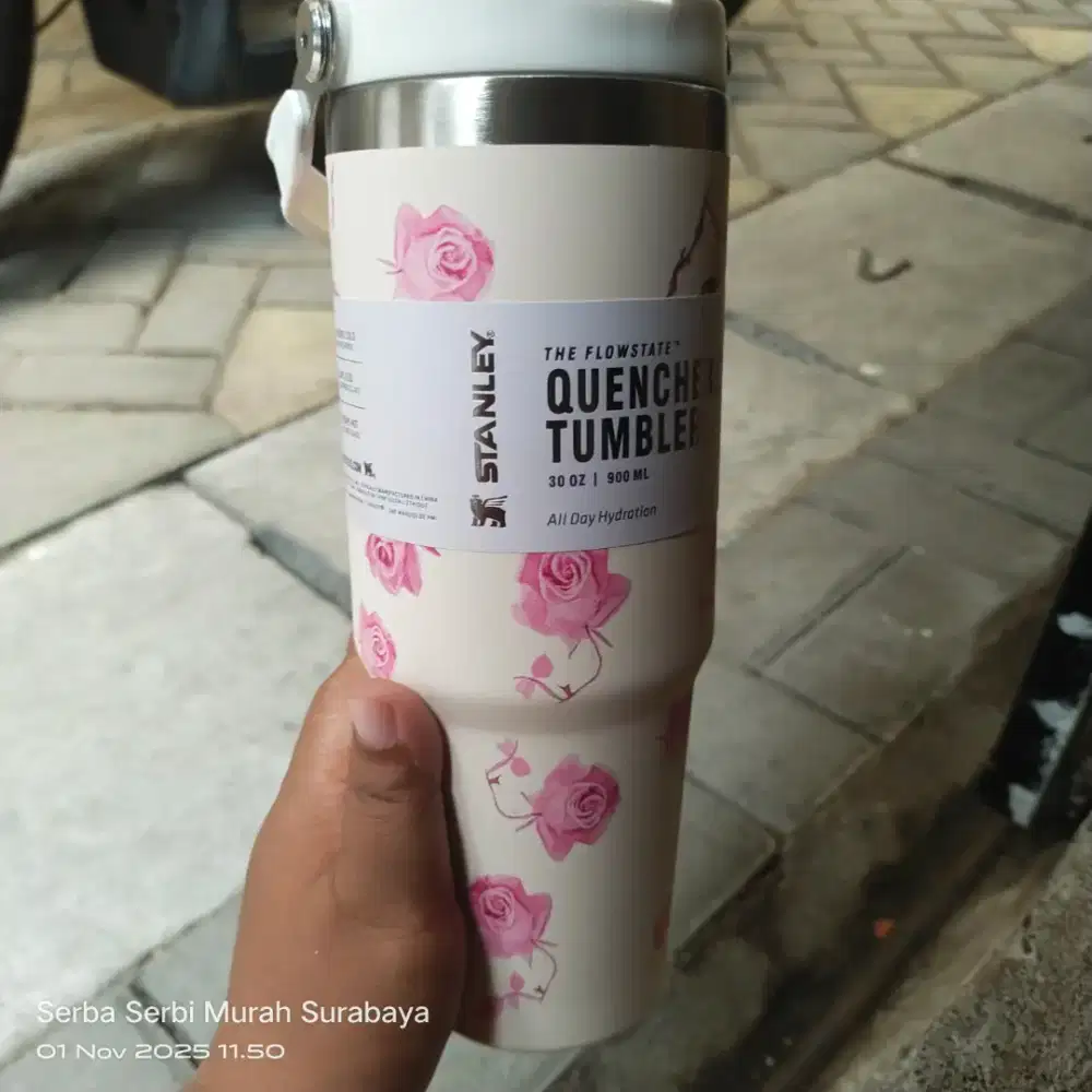 Tumbler Stanley tenteng