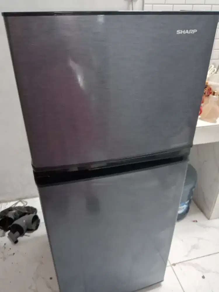Sharp Kulkas 2 Pintu Pemakaian Pribadi