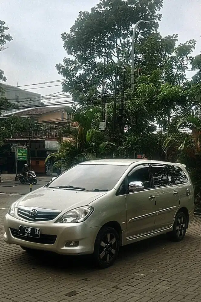 Jual Innova G Luxury matic 2011
