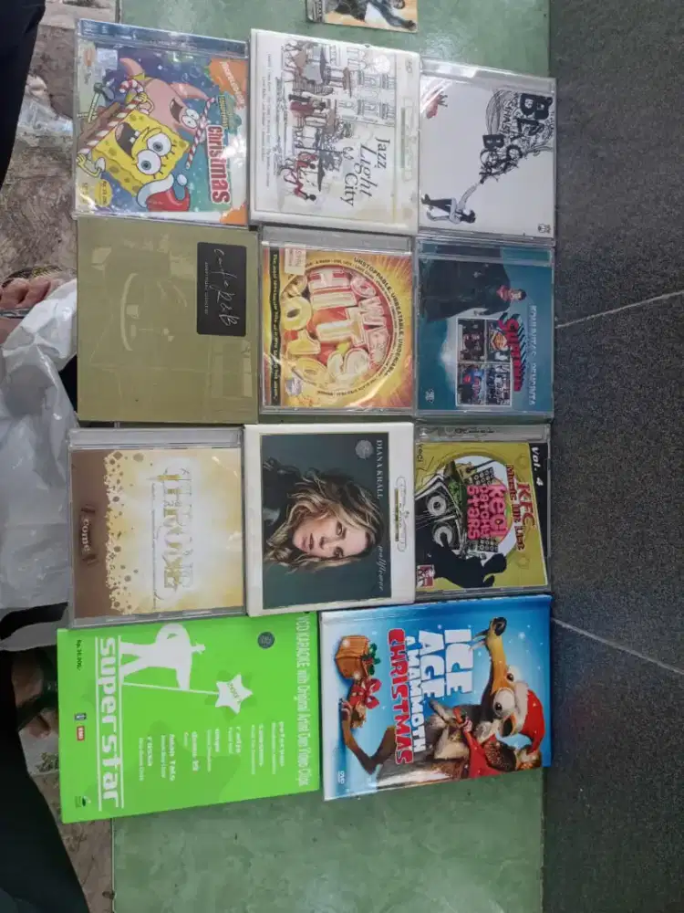 CD musik lagu dan film  @30K