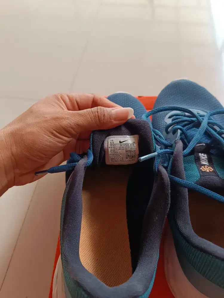 Sepatu Nike Running Type Revolusion 6