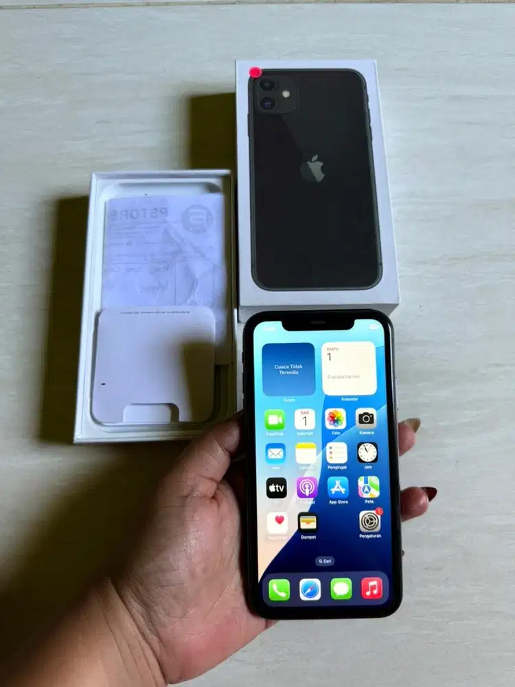 Iphone 11 64GB INDOSAT TREE SMARTFREEN