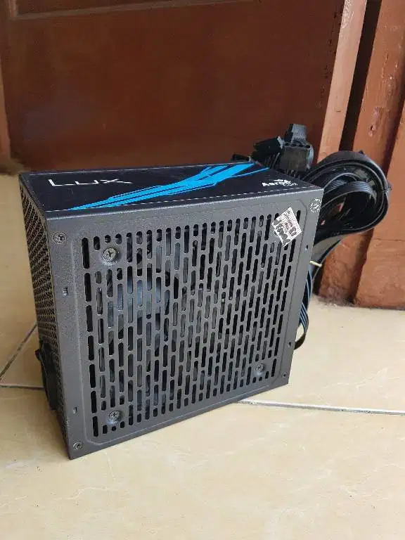 PSU Aerocool LUX  550w 80+ Bronze Flat Cable