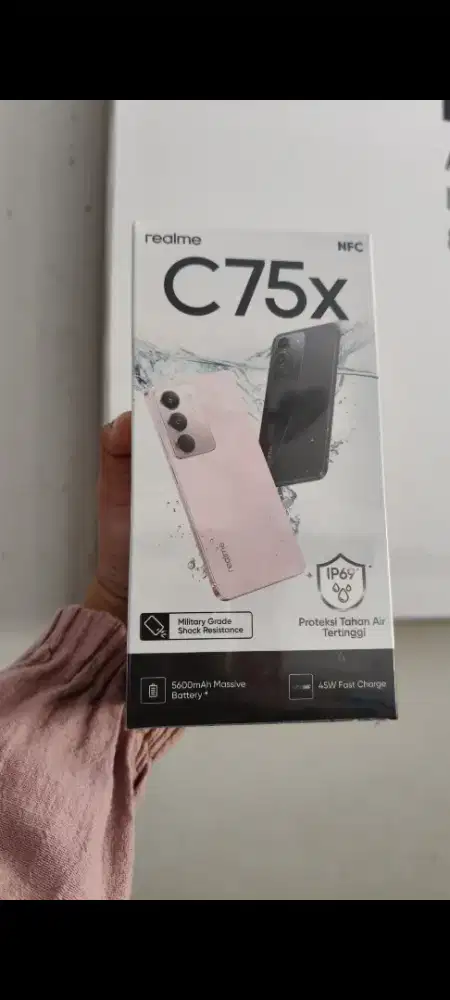 REALME C75X RAM 8+8/128 HP TAHAN AIR