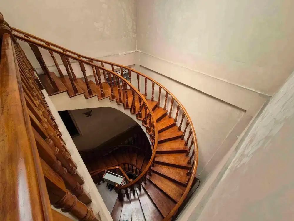 jual villa lux komplek Taman Anggrek jalan Amir Hamzah, kondisi sangat baik, mewah, harga nego