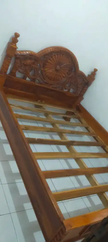 Ranjang tempat tidur