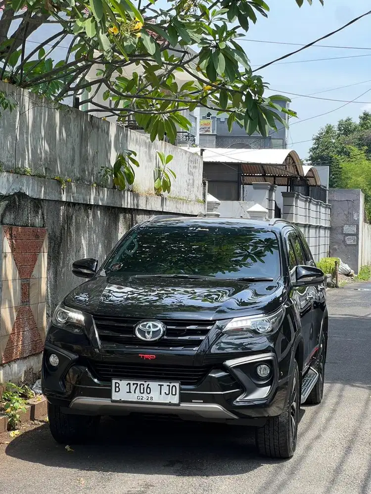 Toyota Fortuner TRD Diesel KM 80rb Original