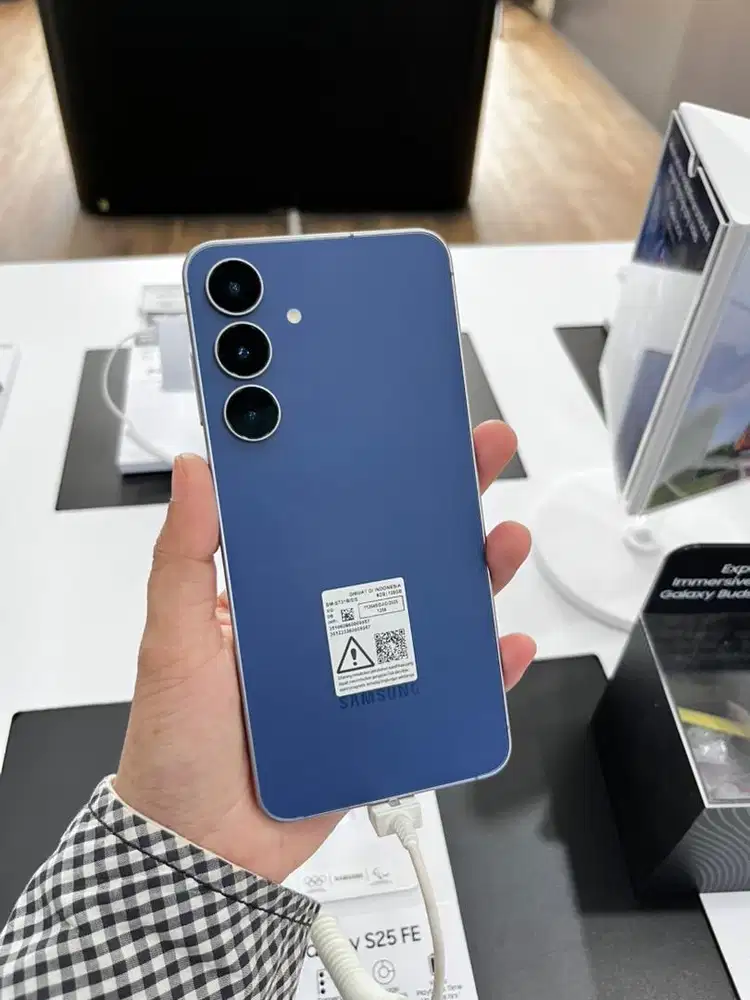 SAMSUNG GALAXY S25 FE NAVY KINI TERSEDIA DAN BISA CICILAN
