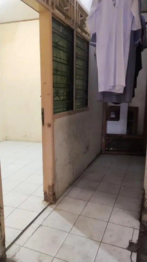 Kontrakan Petak 3 sekat Kalideres Kampung Bali Wifi