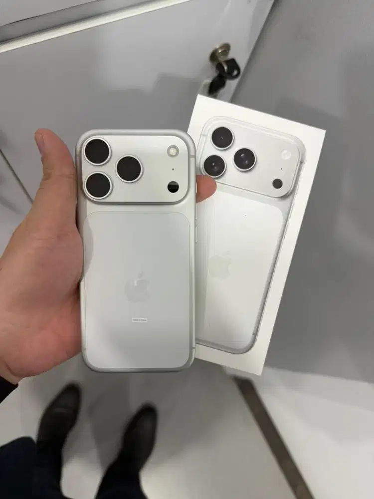 IPHONE 17 PRO 256GB SILVER