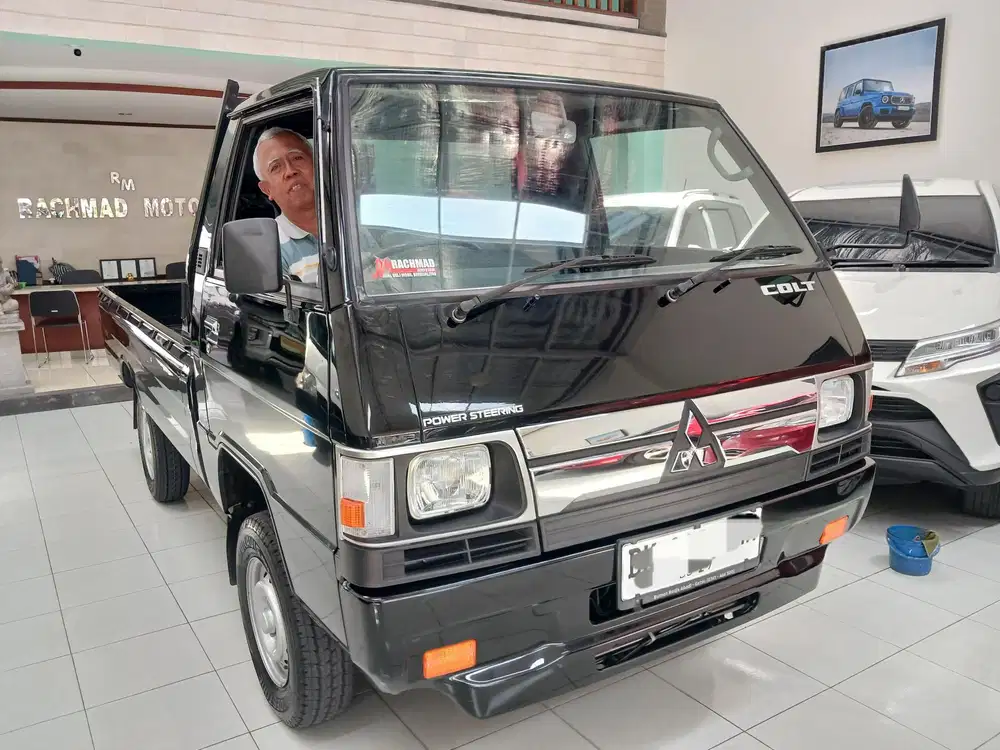 Mitsubishi L300 P - Up' 2023 Hitam M/T
