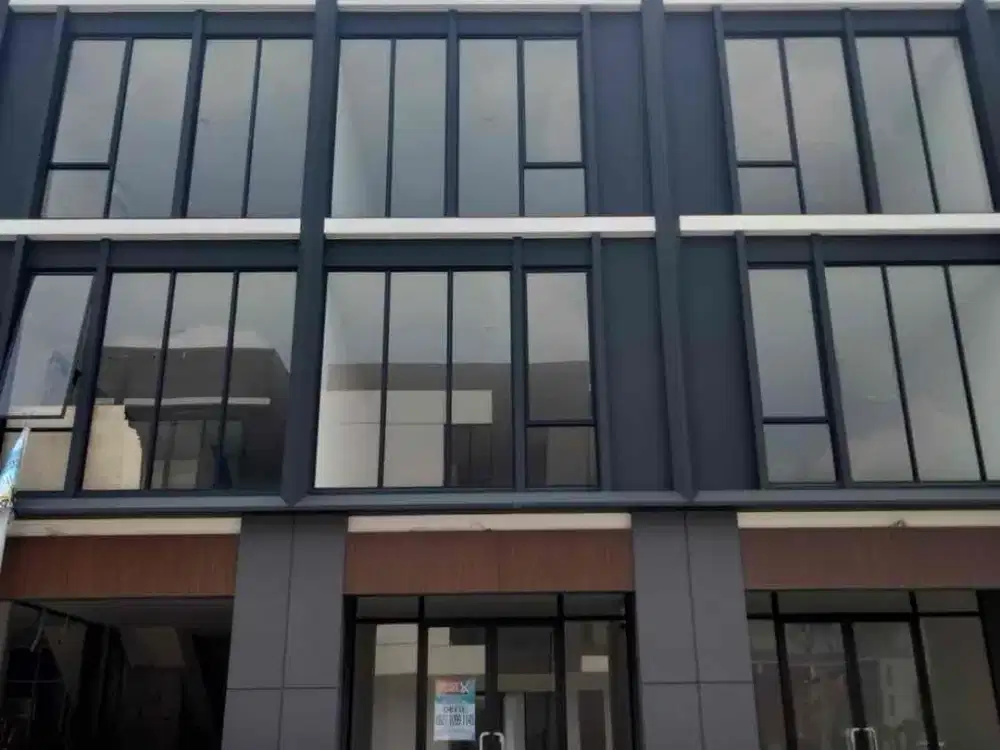 DISEWAKAN RUKO HAMPTON AVENUE HARGA MURAH