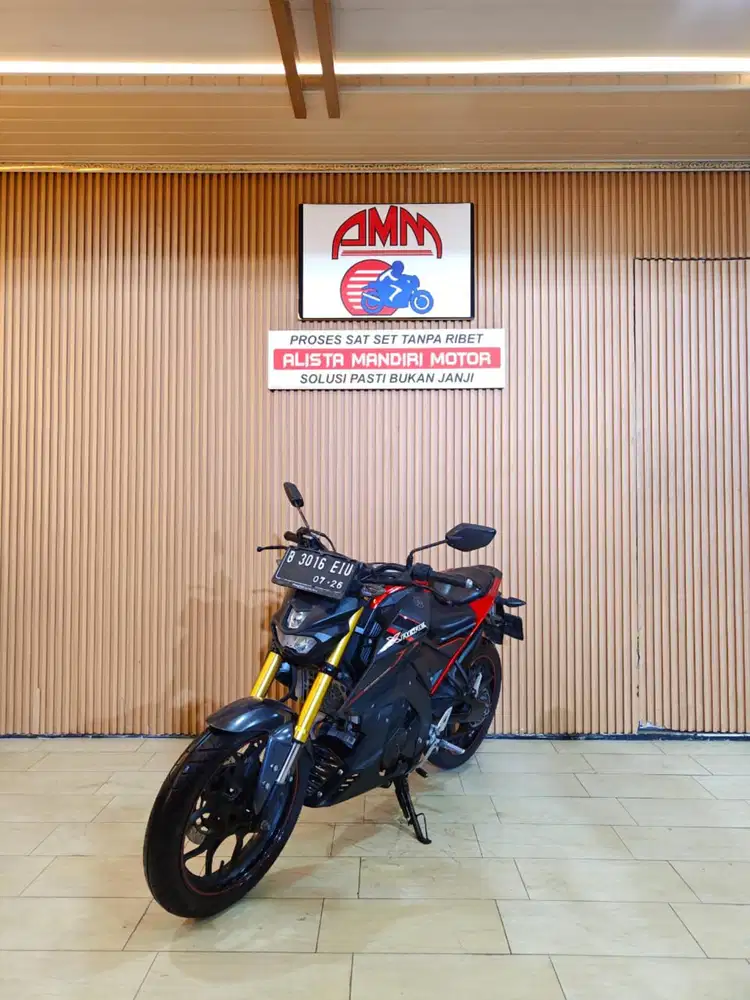 Yamaha XABRE TAHUN 2016 PLAT B DEPOK