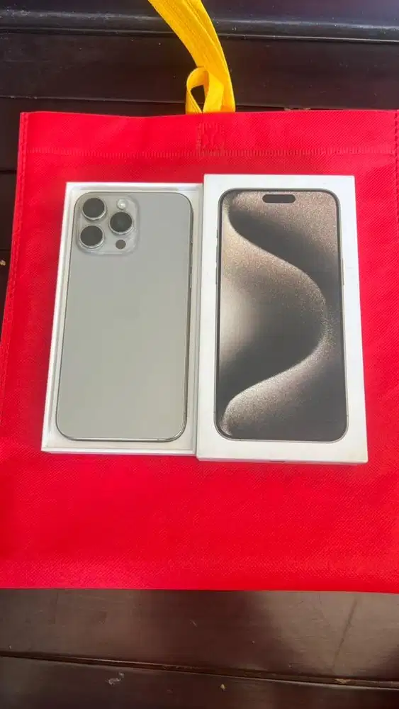 Iphone 15 pro max 1tb ibox like new