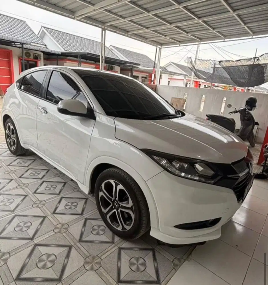 Jual Mobil Hrv Prestige 2015