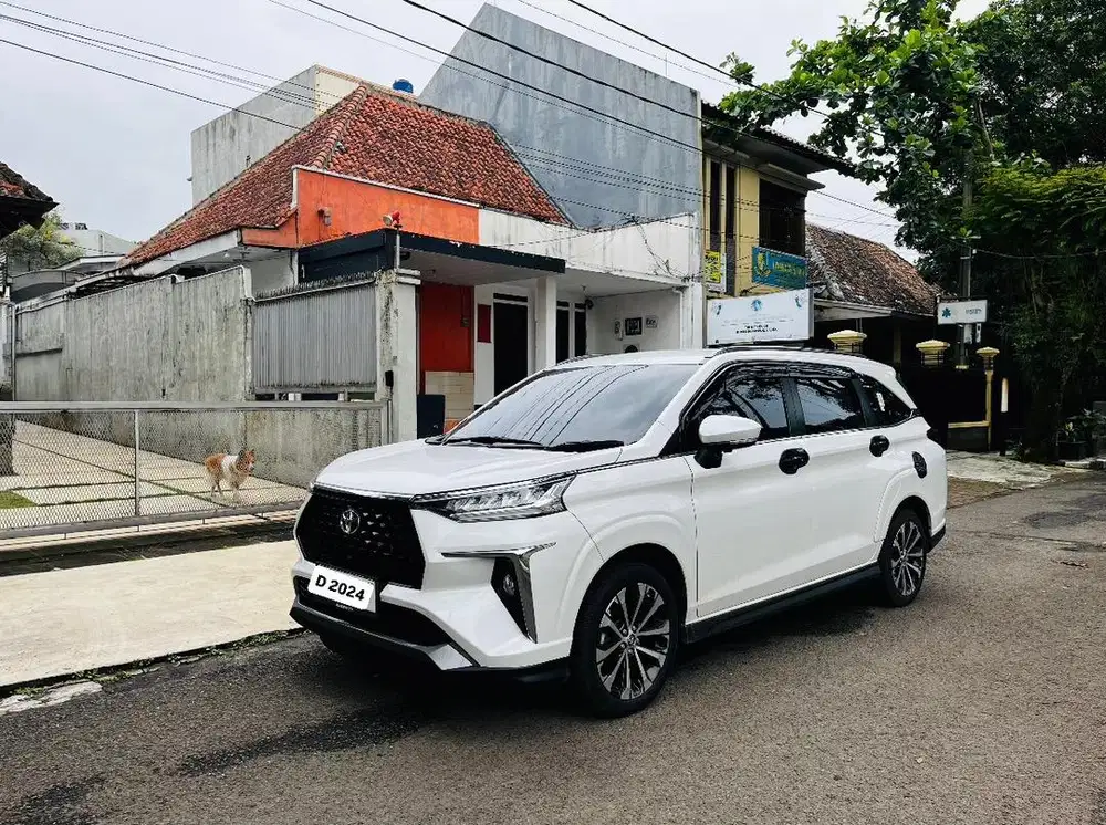 Veloz Q AT Avanza 2024 tss non km rendah Bensin