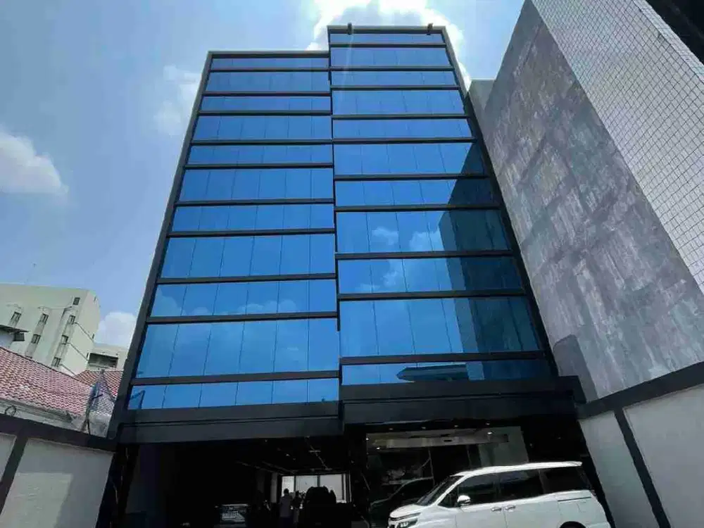 DIJUAL GEDUNG BARU BANGUN 7 LANTAI COCOK KANTOR DAERAH MENTENG JAKARTA PUSAT.