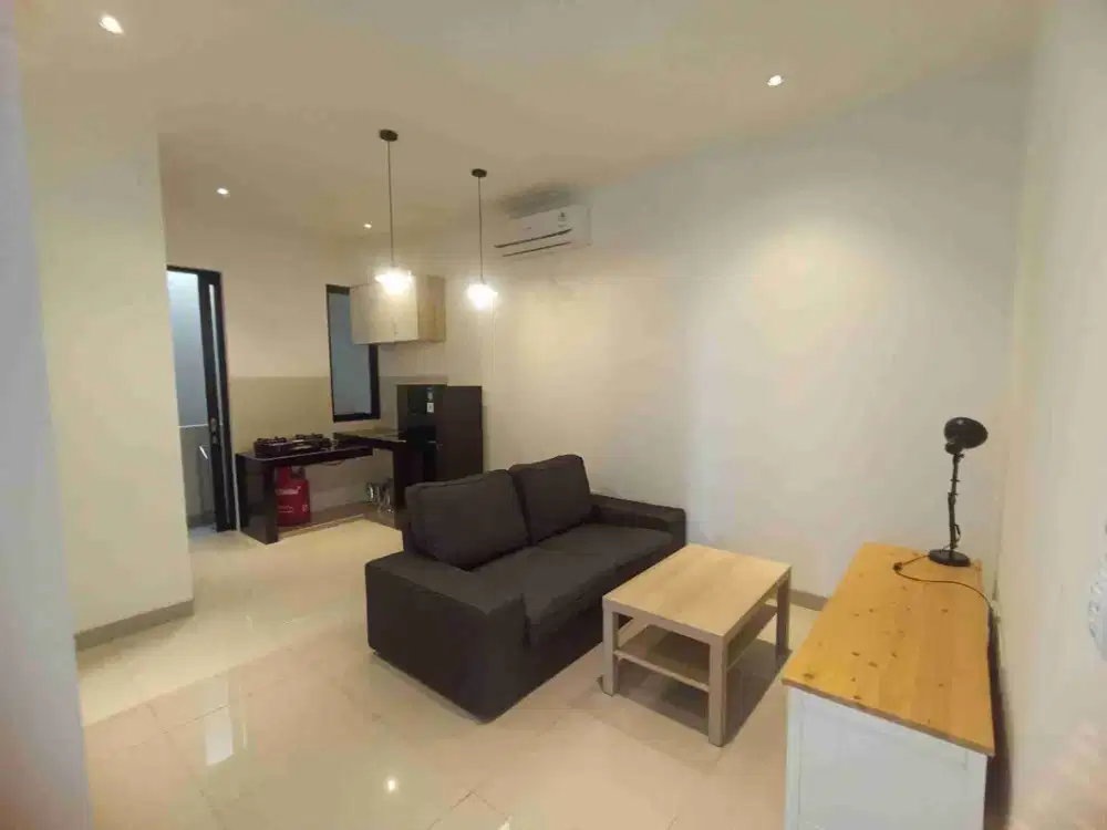 Condohouse Green Royal