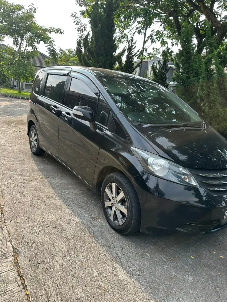 Jual Honda Freed PSD tipe tertinggi 2011/2010