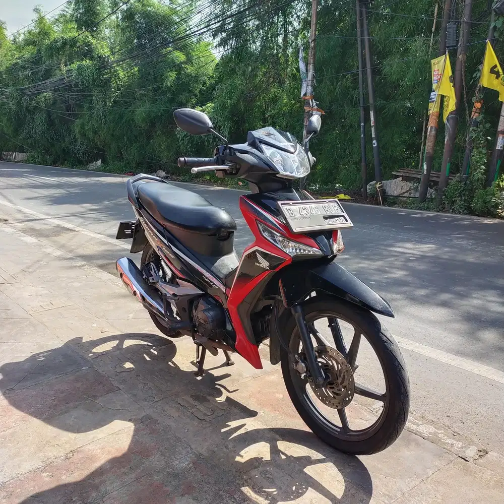 Supra X Double dist 2017 (Lengkap Bagus Mesin Aluss merah hitam)