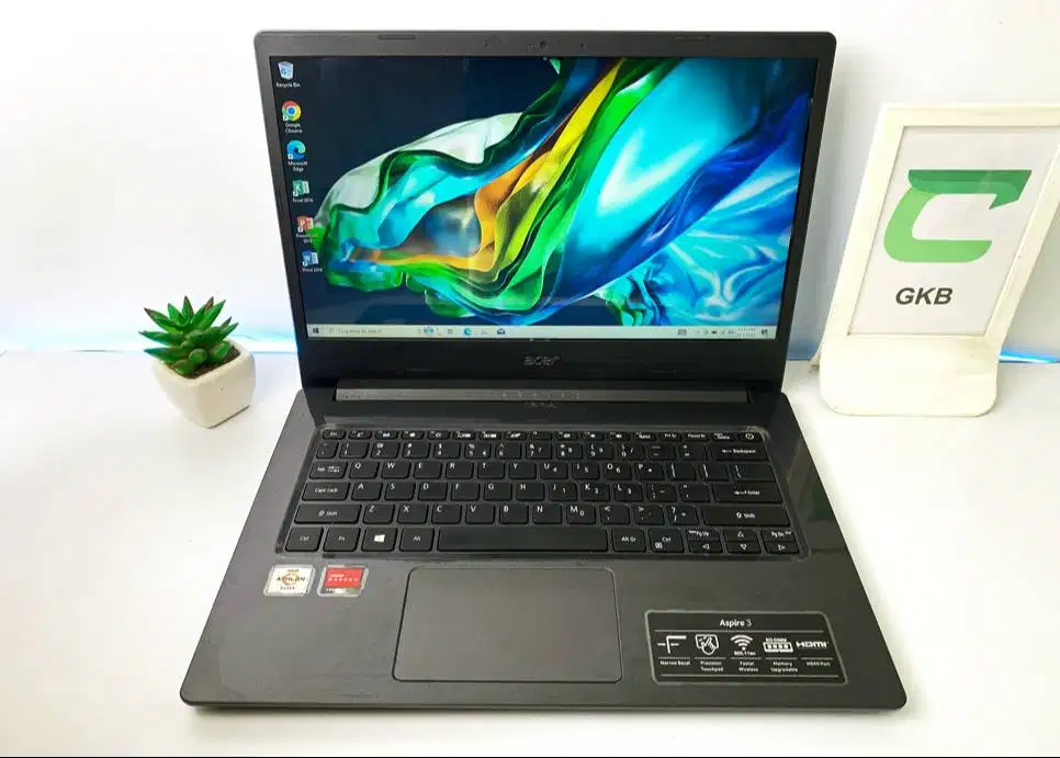 Laptop Acer mulus like new Ram 8gb Vga 2gb Lancar desain editing gamin