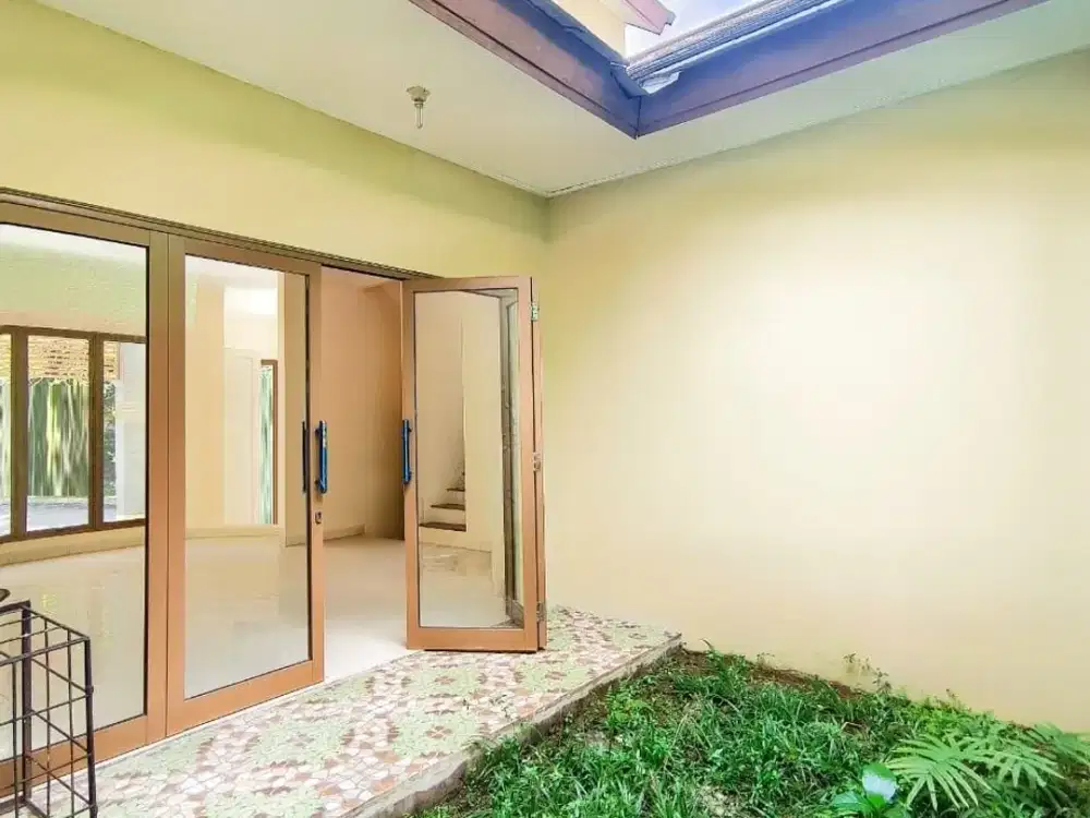 Dijual Rumah Moderen di Emerald Garden Bintaro Jaya - PR 10956