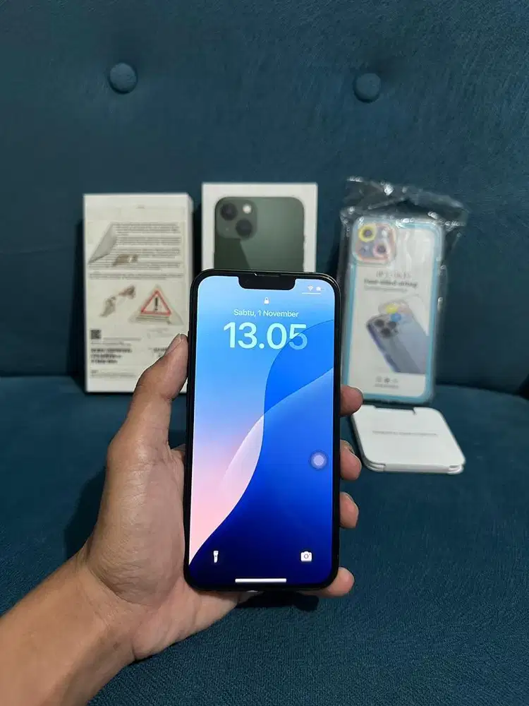 Iphone 13 256gb iBox BH 90% garansi sudah habis