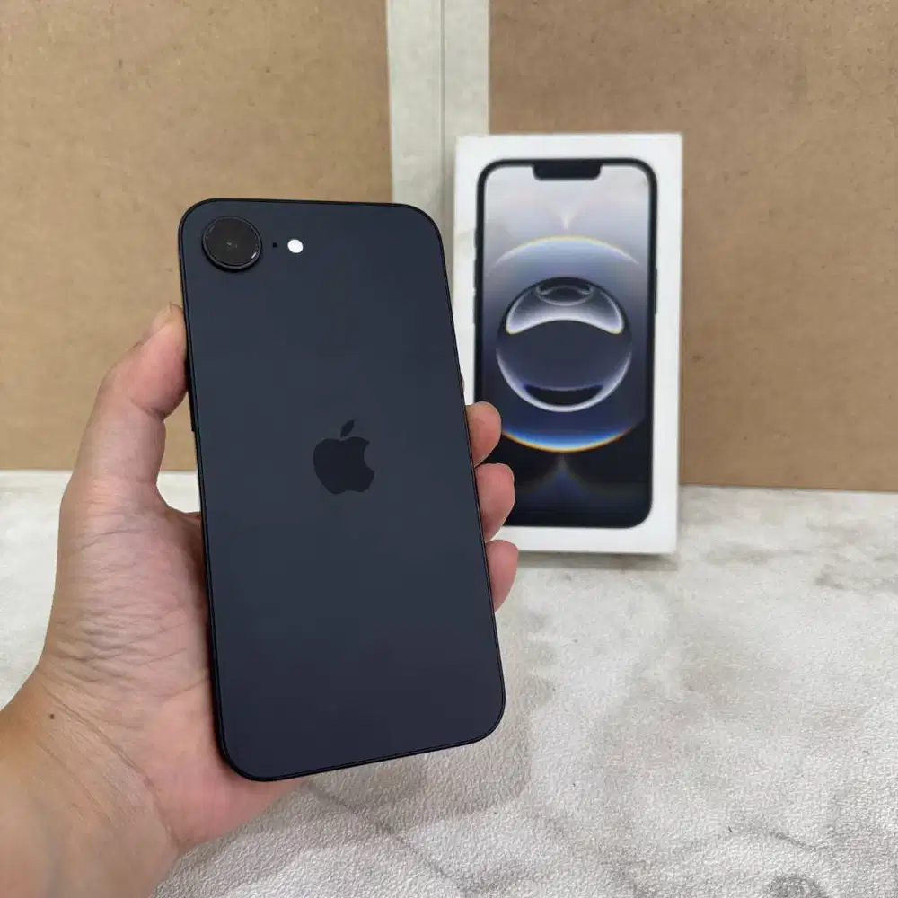 iPhone 16e 128GB Black Fullset iBox mulus Garansi panjang