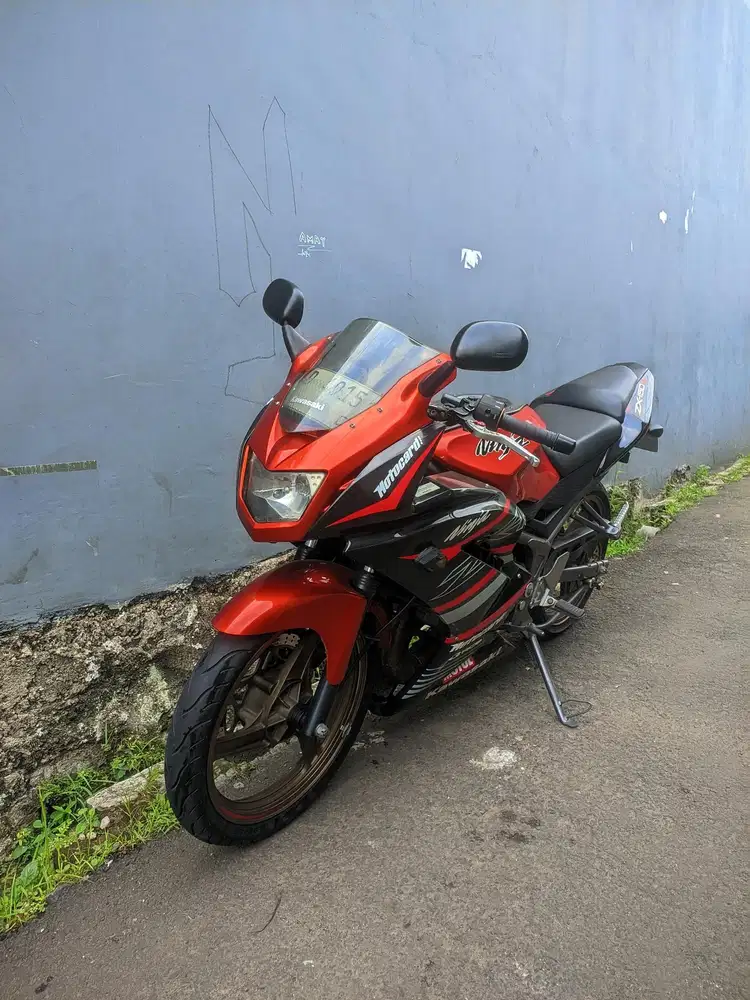 Kawasaki ninja rr new 2014 mulus