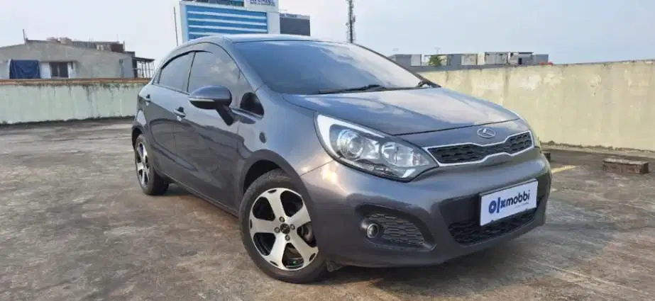 TERMURAH Kia Rio 1.4 Bensin-AT 2015 1EJ B