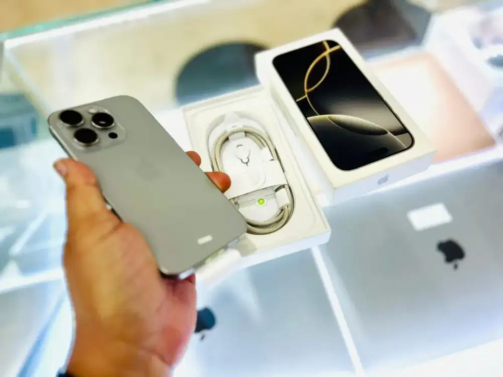 iPhone 16 Pro 128GB warna Natural iBox BH 100%, Garansi sd April 2026