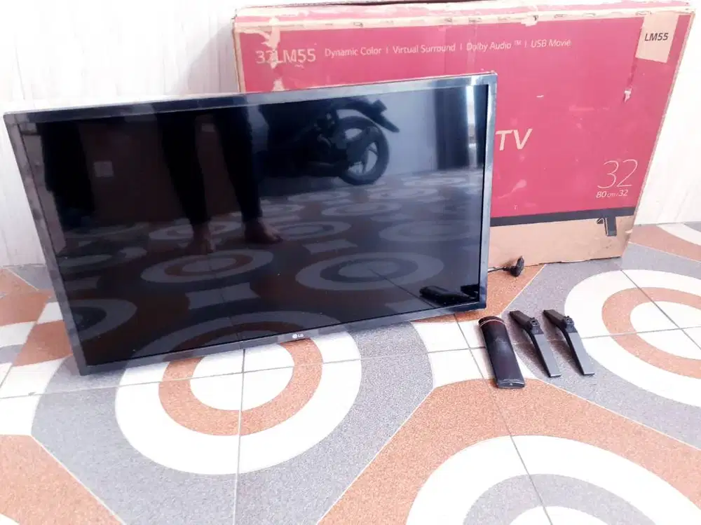 TV LED LG 32IN DIGITAL HD TV KONDISI NORMAL GARANSI