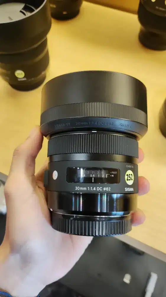 Lensa Sigma 30mm F1.4 DC For Canon. Good Condition