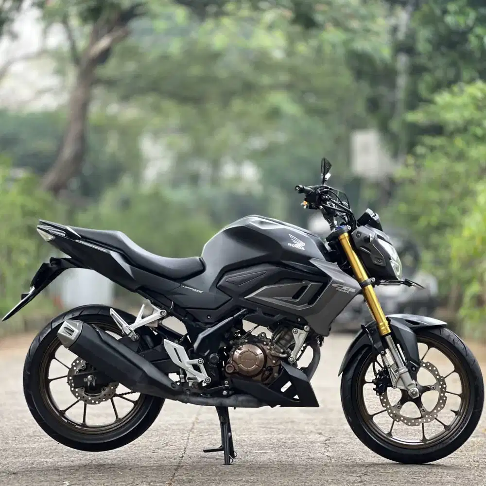 HONDA NEW CB 150R HITAM 2022 KM LOW PAJAK PANJANG SIAP NGEBUT