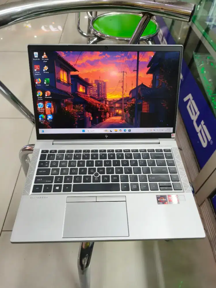 Hp elitebook 845 G7 Amd ryzen 5 4650U Ram 8gb ssd 256gb 14 inch fhd