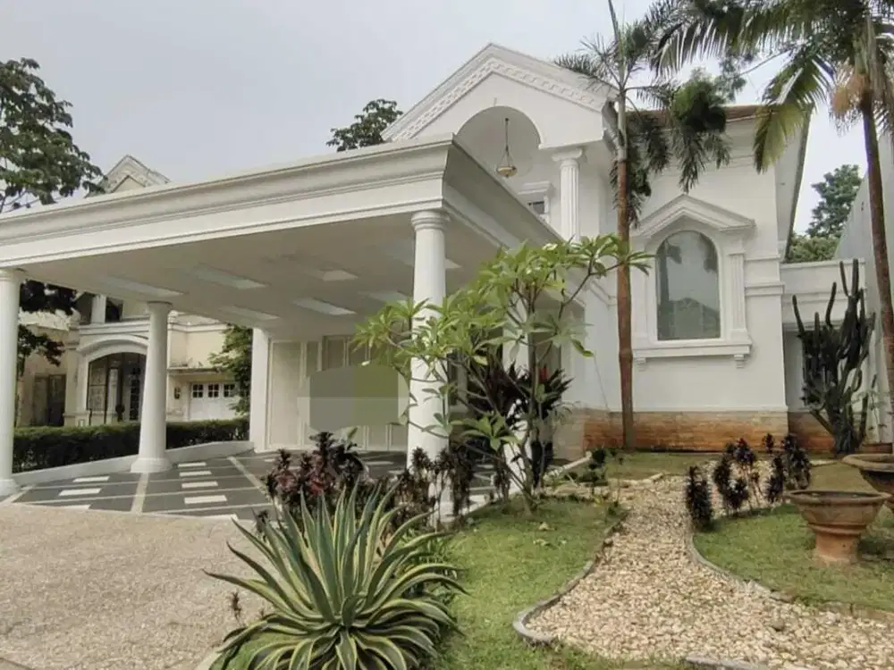 Dijual rumah sultan lokasi  legenda wisata Cibubur, furnished mewah.