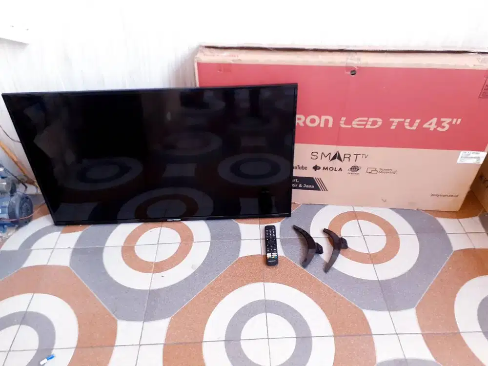 TV LED SMART TV POLYTRON 43IN DIGITAL TV YOUTUBE MULUS GARANSI