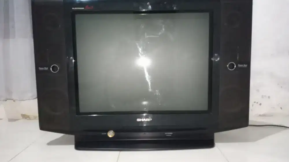 Tv Sharp 29 inci layar datar masih mulus seperti baru
