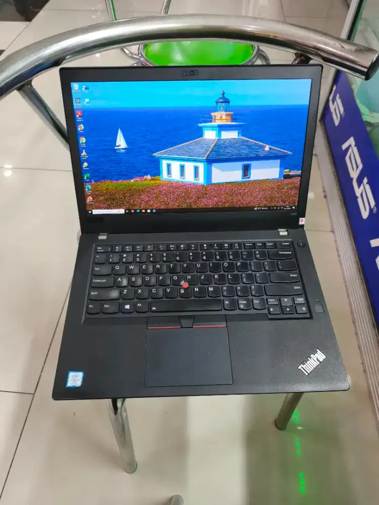 Lenovo Thinkpad T480 Touchscreen intel core i5-8350U Ram 8gb ssd 256gb