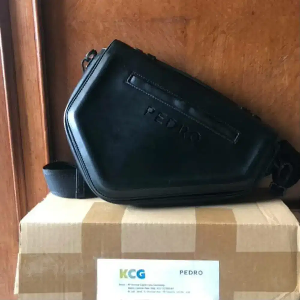 tas selempang kulit original pedro