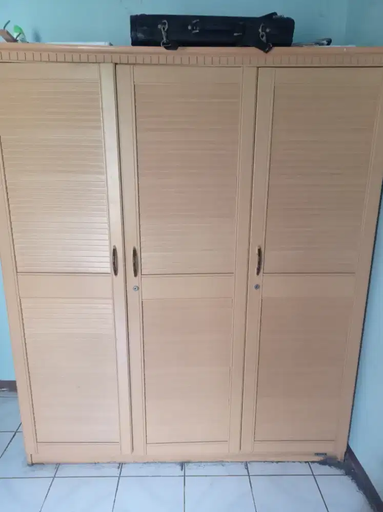 Lemari 3 pintu Murah