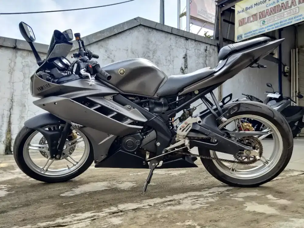 JUAL R15 TH 2016 SS LENGKAP LOW KM PAJAK HIDUP