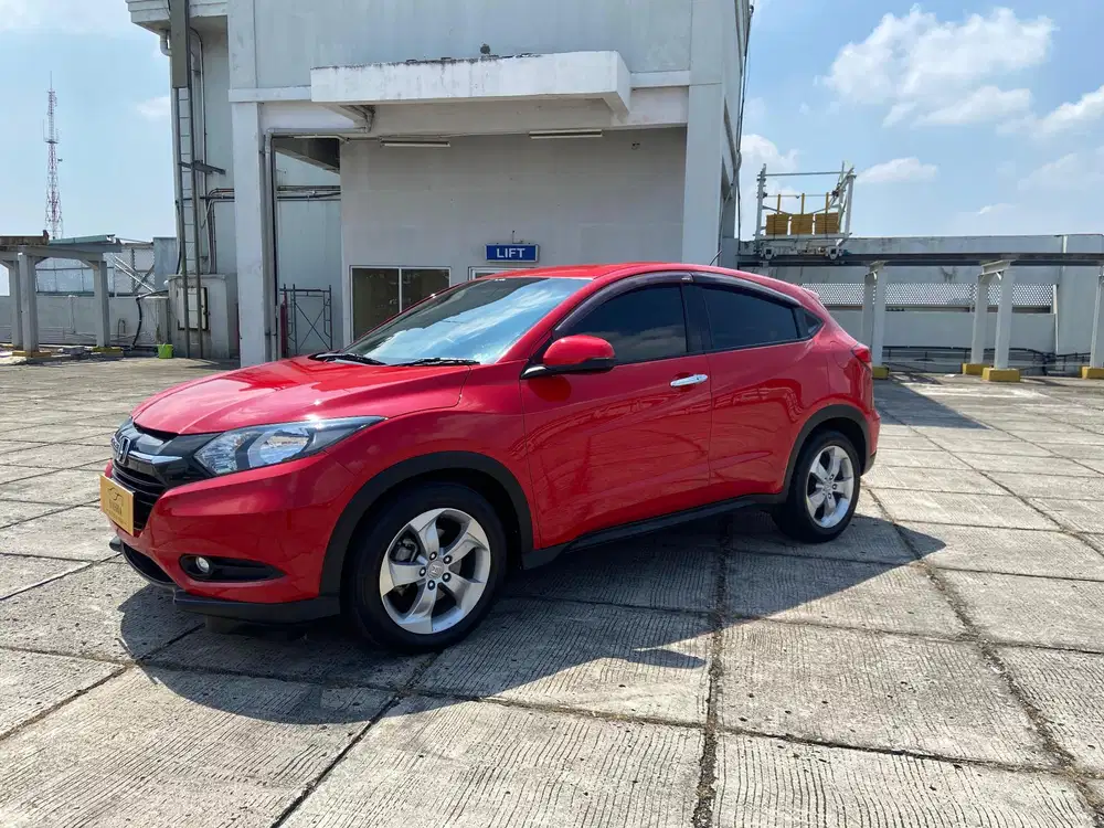 Honda HR-V E CVT 1.5 AT 2017