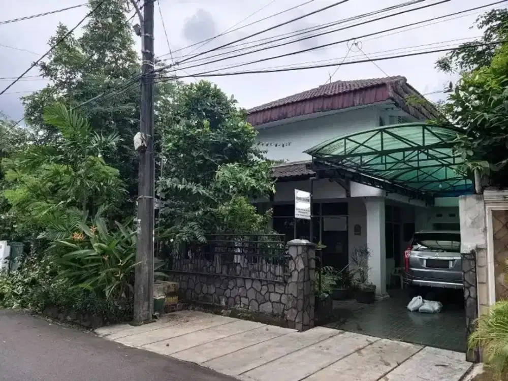 JUAL CEPAT!!! RUMAH MEWAH LINGKUNGAN ISTIMEWA DI KOMPLEK CIPINANG JAYA