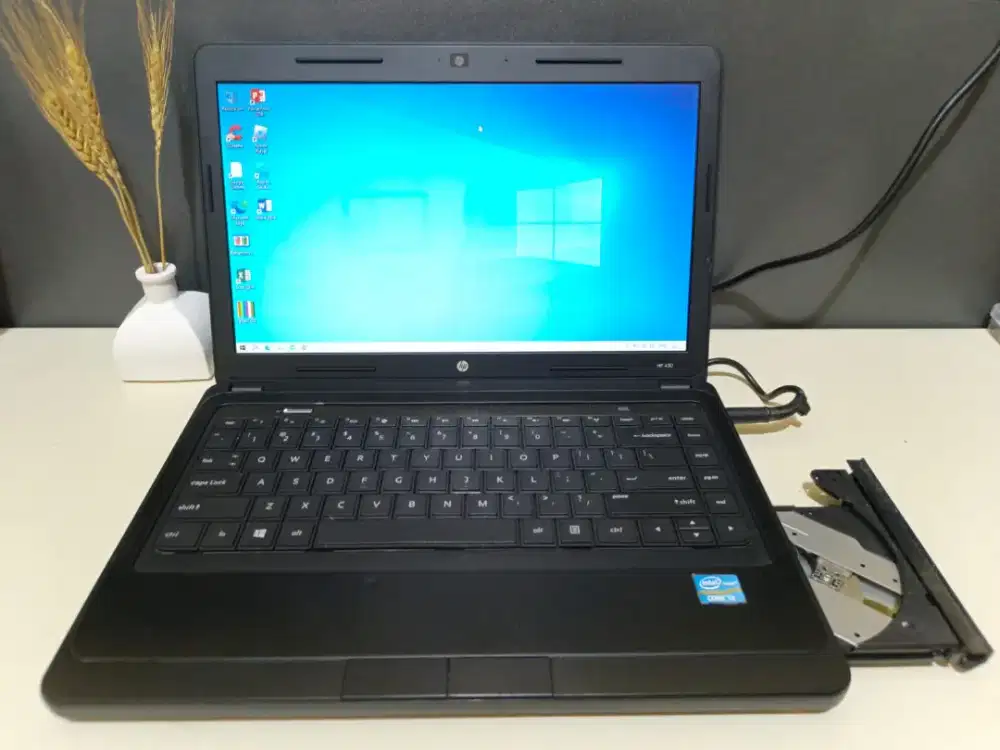 HP 430 Gen 2 Core i3 Second